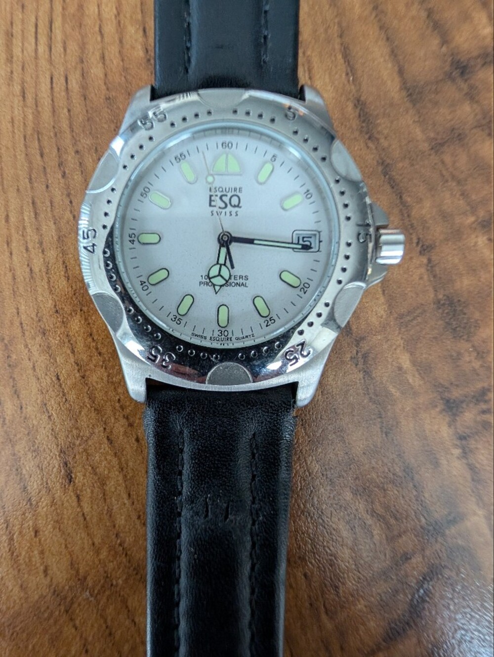 Vintage Esquire SWISS QUARTZ WATCH
